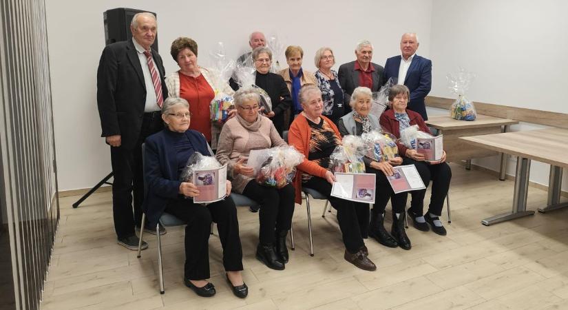 Kilencvenig és tovább: példát mutatnak a szedresi nyugdíjasok