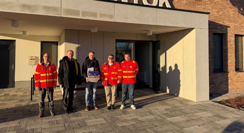 Ágh Péter: megtiszteltetés volt találkozni a kőszegi mentőállomás mentőivel