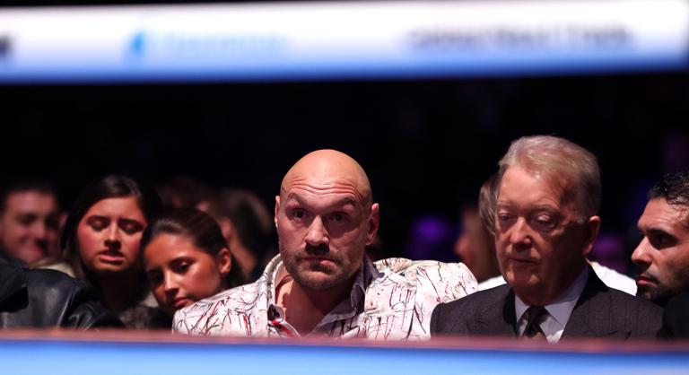 Nem tudják úgy megverni, hogy örökre kedvét szegné, ismét visszatér a Cigánykirály