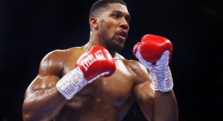 Először jelentkezett tragikus autóbalesete után Anthony Joshua