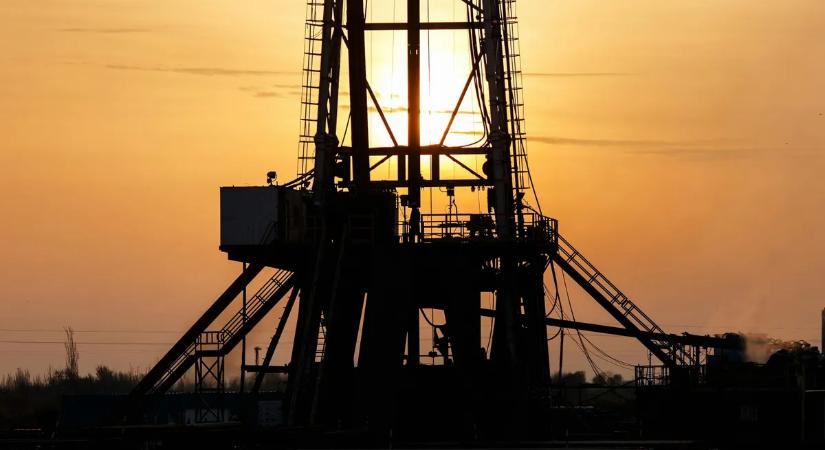 Különös döntést hoztak az olajnagyhatalmak a venezuelai krízis árnyékában