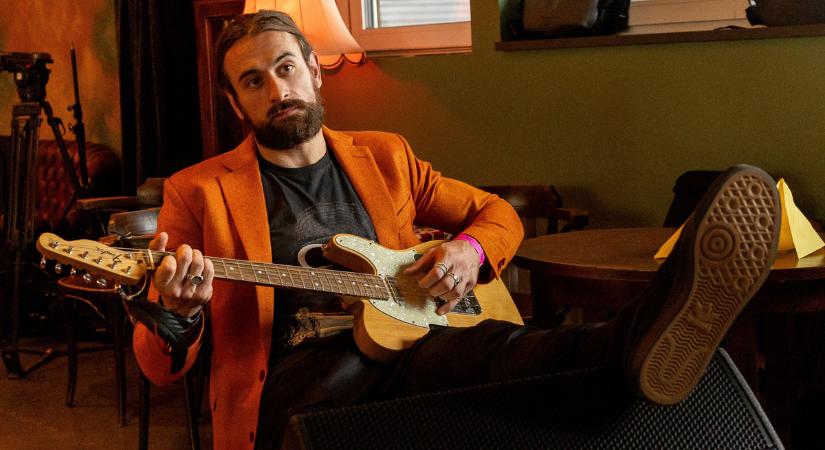 Kádár L. Gellért: „Egy pörgős nap után kiváló levezetés a festés”