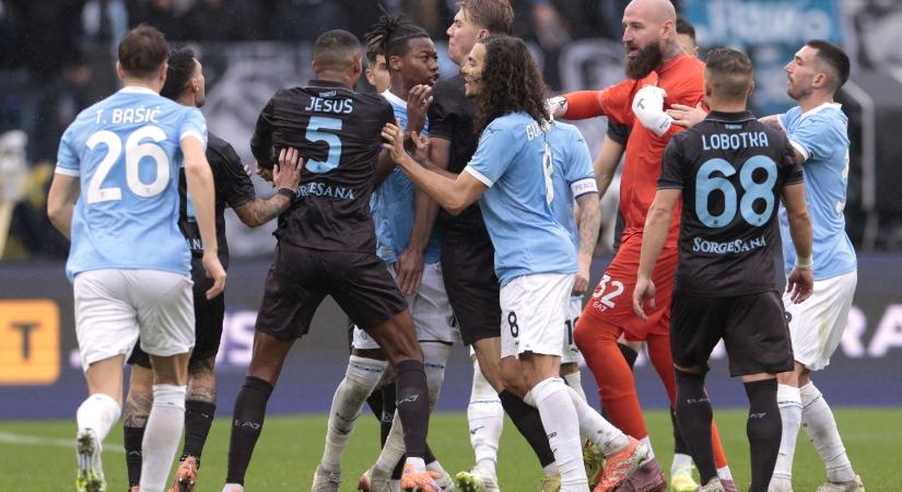 Topligák: Három piros lap és balhés meccs Rómában, az MU ikszelt a rangadón - videók