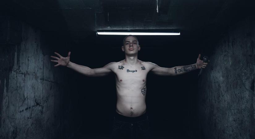 Megindítóan pogány fájdalom