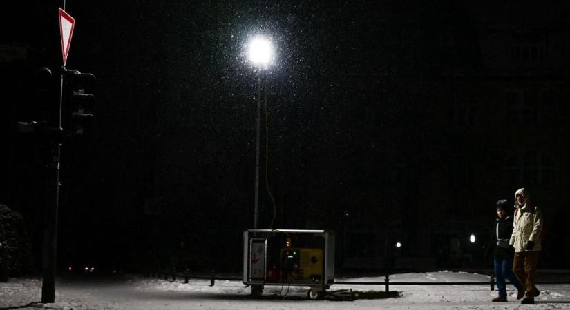 Berlin háború sújtotta területnek néz ki, kiderült hogy tényleg gyújtogatás miatt ment el az áram