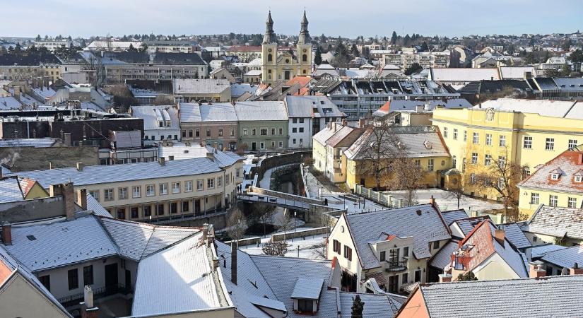 Borongós reggel, fagyos este – hétfőn igazi bekuckózós téli napra kell számítani