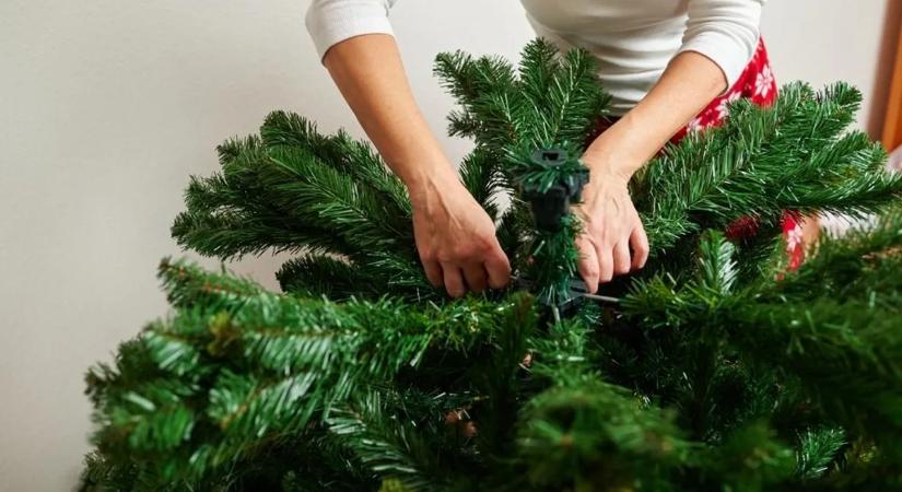 Tippek a műfenyő profi elpakolásához: így marad hosszú az élettartama