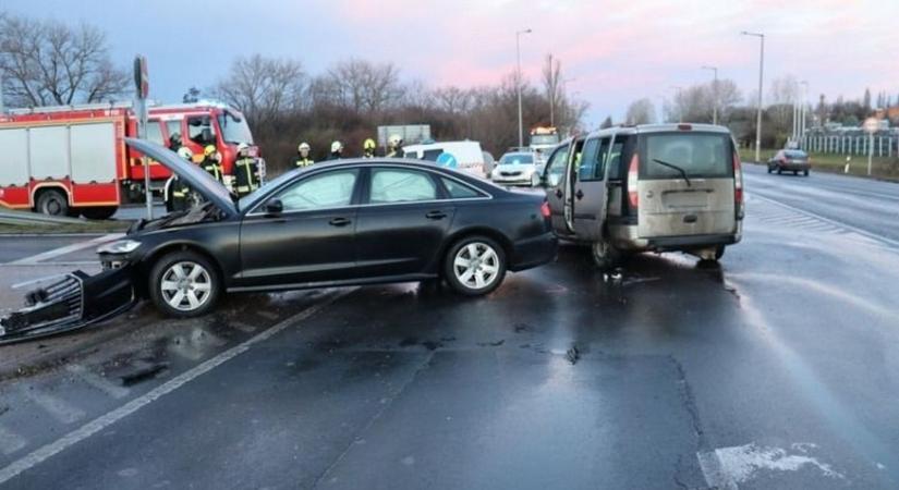 Baleset történt Felcsút közelében