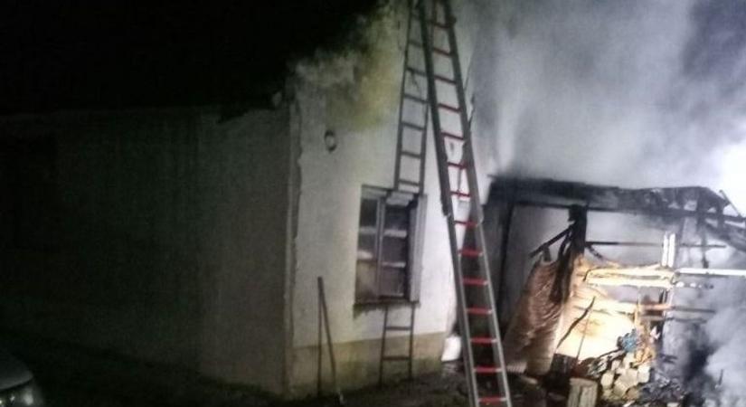 Drámai napok Tolnában, sorra érkeztek a riasztások