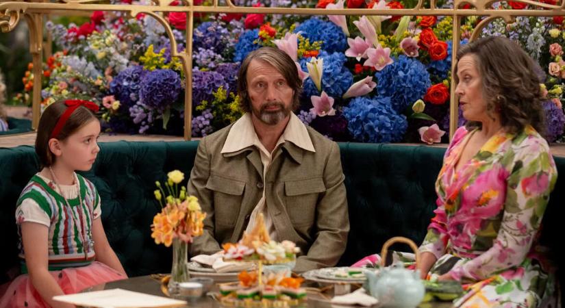 A porszörny sajnos megmarad a fantáziátlan koppintás szintjén