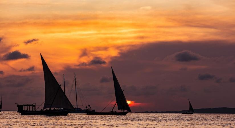 Hajókatasztrófa történt – eddig 25 halottról tudni, 14 embert nem találnak