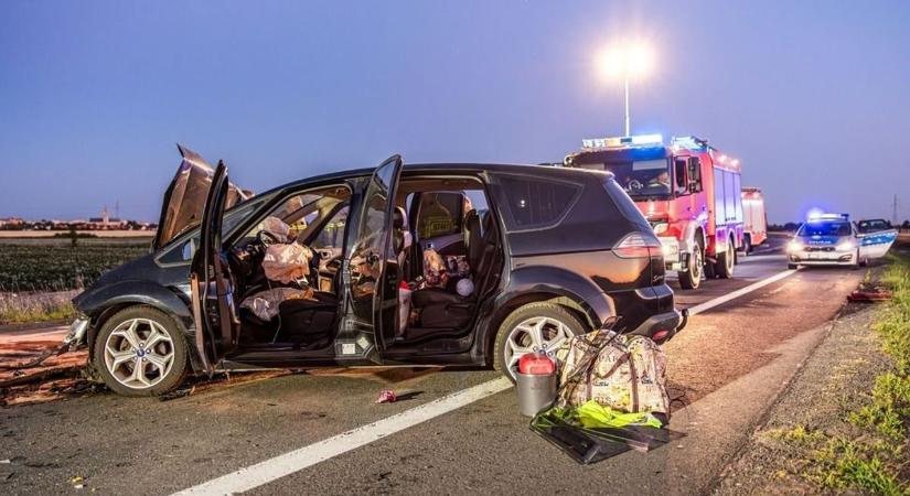 Baleset a 6-os főúton Rácalmás közelében – Frissítve!