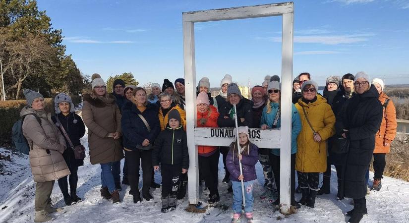 Fagyos idő, forró hangulat: közös mozgással zárták az évet a Duna-parton (képgalériával)