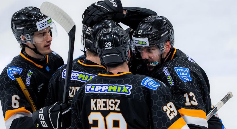 Ez igen: lenullázták a címvédőt a DEAC hokisai