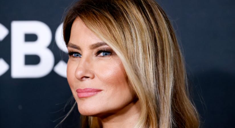 Melania Trump ebben a dögös ezüst szettben köszöntötte az új évet