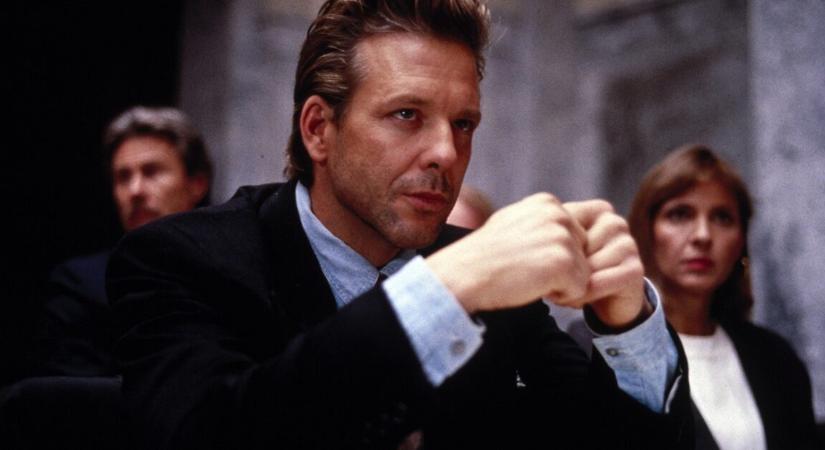 Már akkora a baj, hogy pénzt kér az emberektől az egyik legismertebb színész