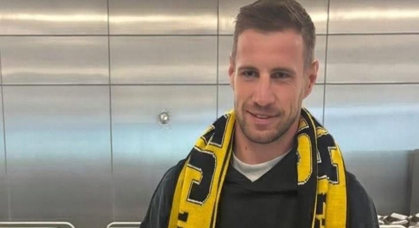 Varga Barnabás már az AEK Athén sáljában pózol Görögországban – jöhet az orvosi vizsgálat (VIDEÓ)