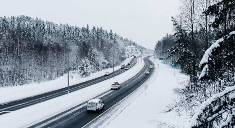 Ennyit spórolhatsz az autópálya-matricán 2026-ban – így jársz jól