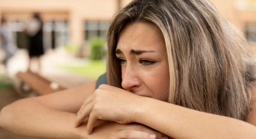 ,,Lefeküdtem a barátom haverjával - izgalmas volt, de most zsarol engem”