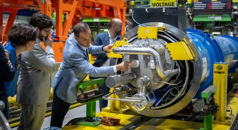 Leállítják a világ egyik legrejtélyesebb kutatóközpontját, ahol Orbán Viktor nagyon fontos választ kapott a magyar kormány tagjairól: valami sokkal hatalmasabb épül