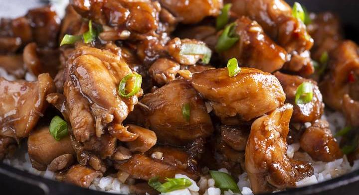 Amerikai, ragacsos Bourbon csirke: egyszerűen készül és nagyon finom