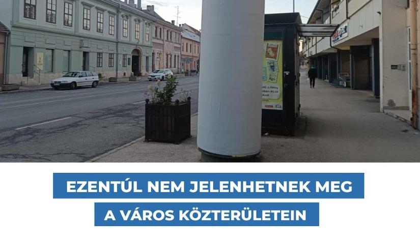 Eltűntek a harckocsis plakátok Mosonmagyaróvár utcáiról