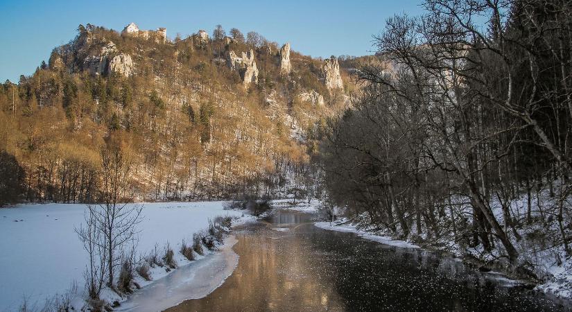 Apokaliptikus jelenetek a Duna-kanyarban, brutális a látvány, a folyó medrében sétálgatnak az emberek