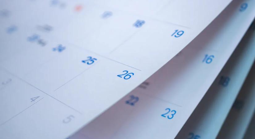2026 munkaszüneti napjai: nem lesz hiány hosszú hétvégékben az új esztendőben