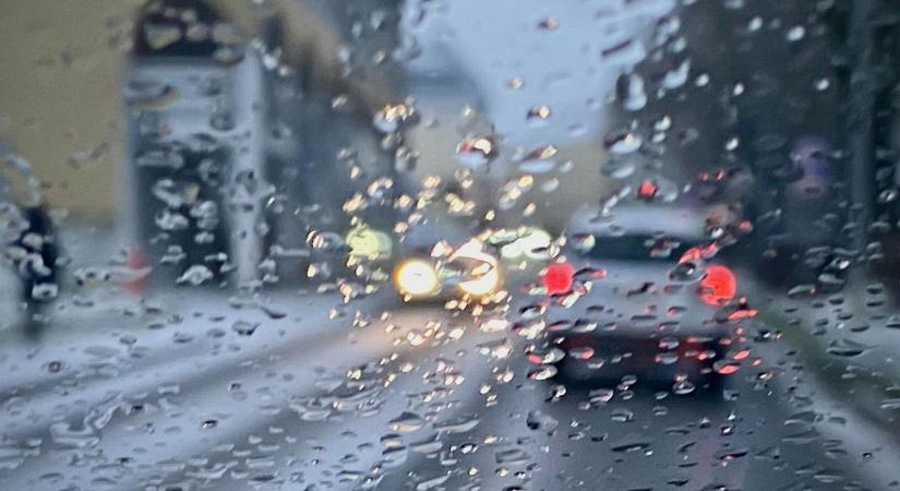 Akár 10 centi hó is hullhat! Támad a tél, nyári gumival nem érdemes útra kelni