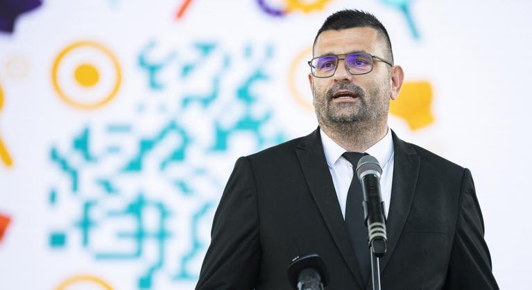 Lábon lőhette magát a Fidesz nyíregyházi képviselőjelöltje