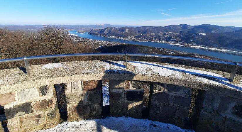 Julianus-kilátó – közel százéves kőtorony a Dunakanyar fölött, a Börzsöny peremén