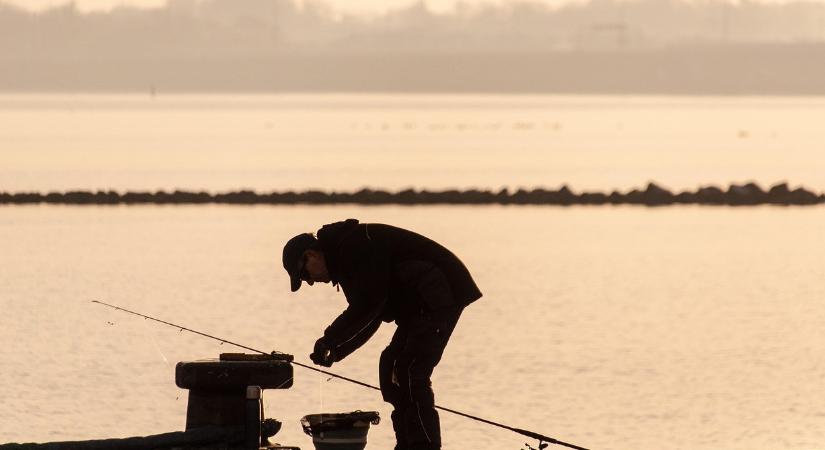 Így változnak a horgászjegyek a Balatonnál, sokan meglepődhetnek