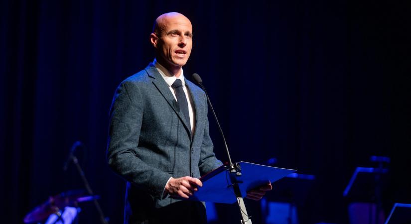 Újévköszöntő a Csengey központban