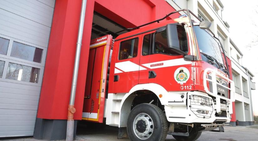 Baleset történt a 6-os úton Dunaújváros térségében