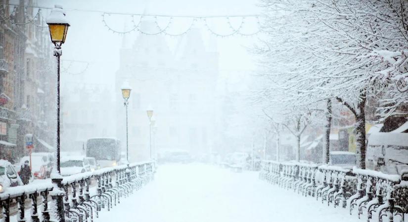 Akár 30 centi hó is jöhet: riasztást adtak ki több vármegyére