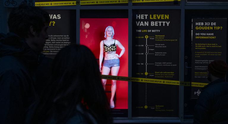 Amatőr detektív munkája segíthet megoldani a 17 éve kegyetlenül meggyilkolt magyar nő ügyét