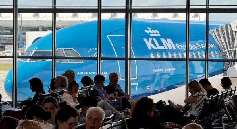 Térdre kényszerítette Európát az ítéletidő: több mint 400 járat ragadt Hollandia legnagyobb repülőterén