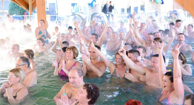 Rekordot döntött ez a somogyi gyógyfürdő – 226 ezer vendég egy év alatt