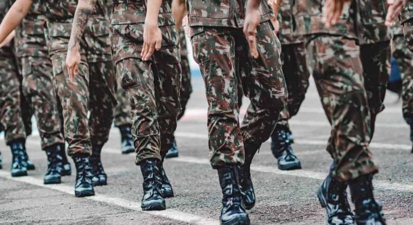 Óriási jó hír a katonáknak: brutális béren kívüli juttatásokkal indul az új év a Magyar Honvédségnél