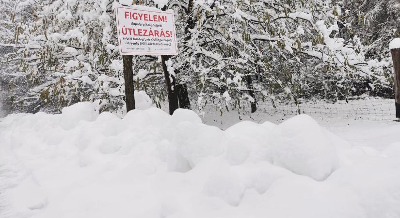Módosítottak az eddigi előrejelzésen, még nagyobb hó várható, mint amivel korábban számoltak