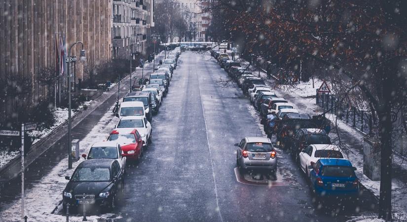 Frissítették a riasztást: sokkal durvább időjárás jön, mint amire elsőre számítottunk – ónos eső miatt már narancs figyelmeztetést adtak ki