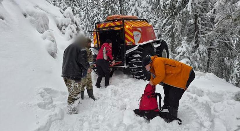 Eltévedt egy 47 éves férfi a Kárpátokban, a határőrök mentették meg