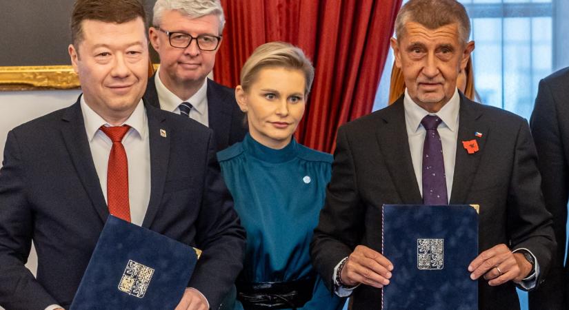 Kiállt a Zelenszkijjel kapcsolatos nyilatkozata mellett a cseh házelnök, pedig az ellenzék egységbe tömörülve lemondását követeli