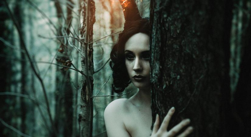 Azok a nők, akik kívül boldognak tűnnek, belül mégis magányosak, gyakran ezt a 8 viselkedést mutatják