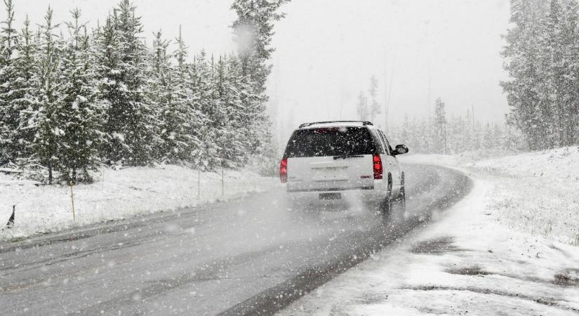 Havazás: a déli országrészben szerda reggelig 20-30 centiméter hó is hullhat