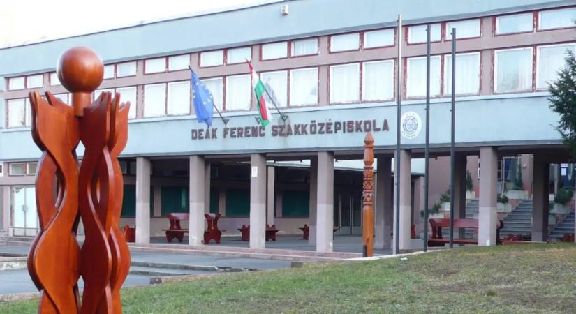 Vakondriasztó szer miatt lehetett rosszul negyven ember egy iskolában Zalaegerszegen