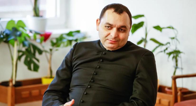 Orsos Zoltán atya egy év alatt 50 kilót fogyott: „A papnak sem luxus a sport”