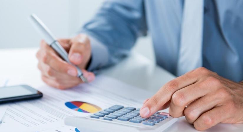 Csökkennek a közterhek, nőnek a kedvezmények a vállalkozóknál