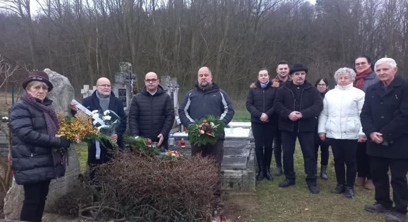 Vasvári Játékszín Egyesület szervezésében emlékeztek meg Nagy Gáspárról Nagytilajban