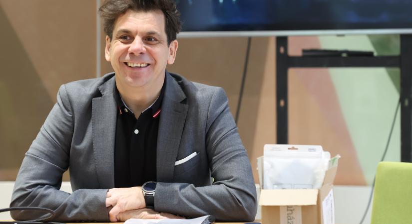 Vígjáték a sötétben – Érkezik a Black Comedy a Thália Színházba